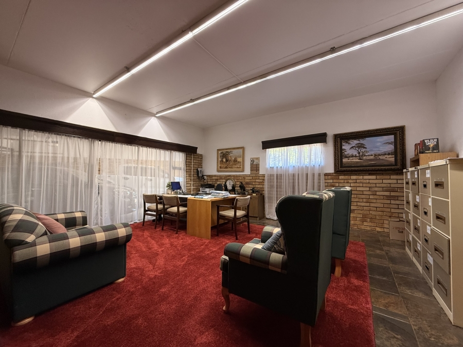 6 Bedroom Property for Sale in Van Der Hoff Park North West